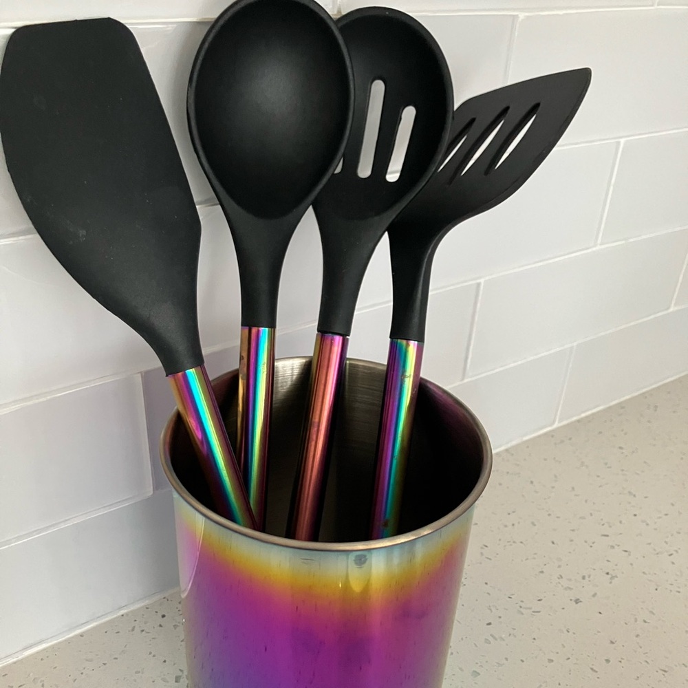 Kitchen Iridescent utensil holder with utensils